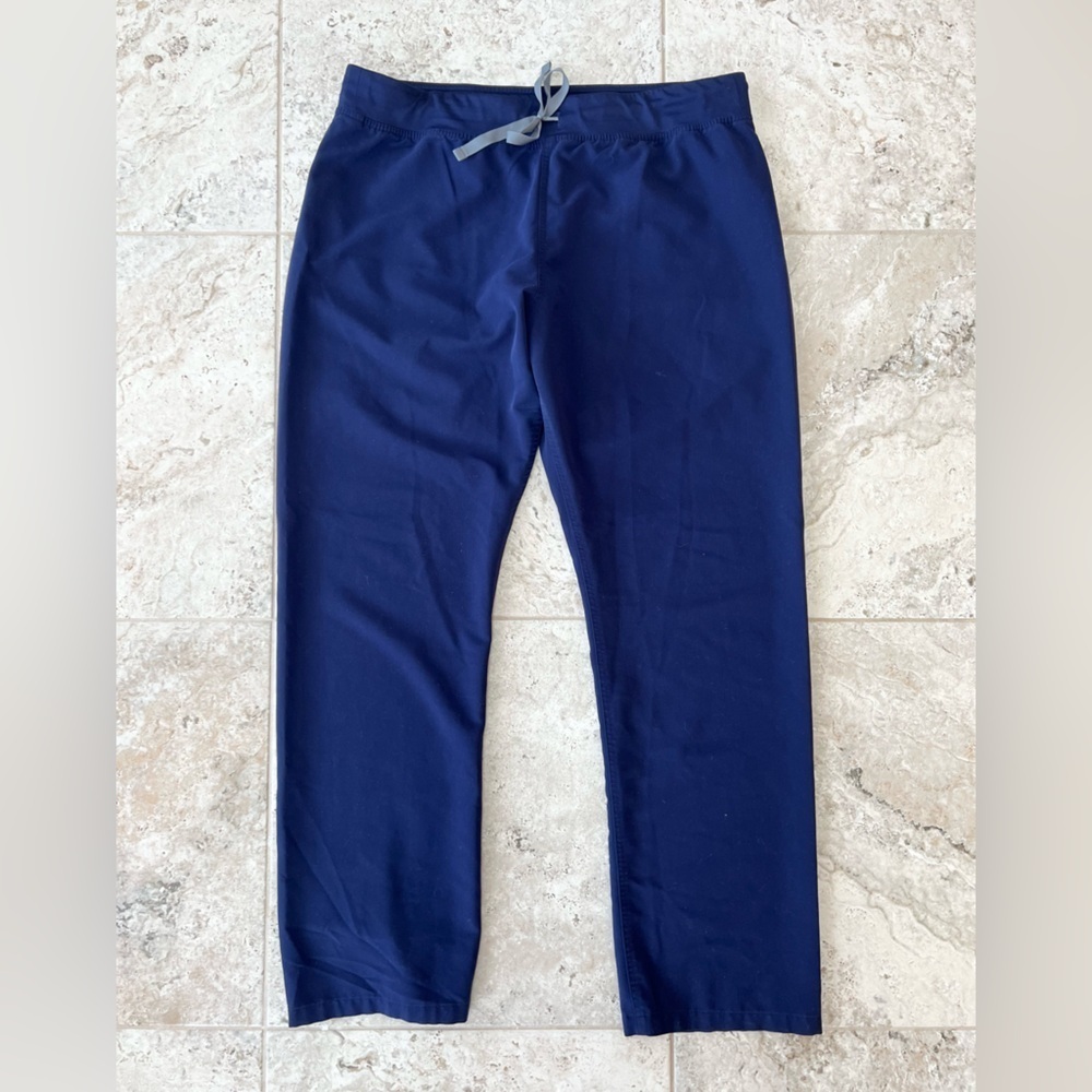 FIGS High Waisted Livingston Basic Scrub Pants in Navy Blue, XL/T